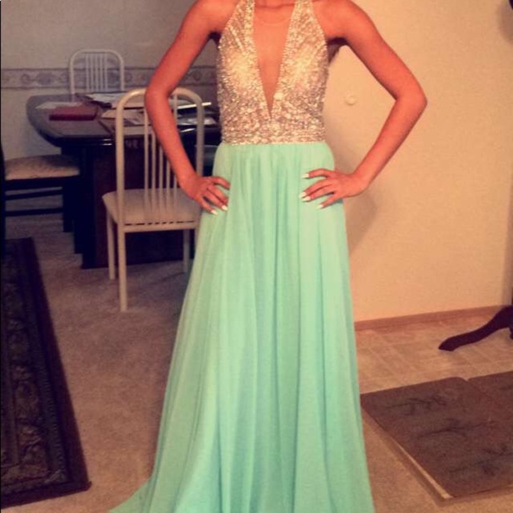 Dress - Picture 2 of 2